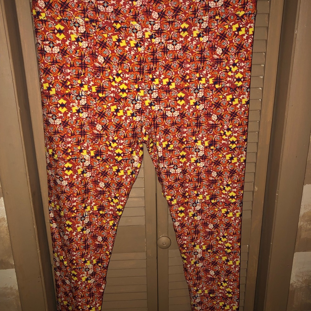 LuLaRoe Vibrant Patterned Leggings - Red and Yellow